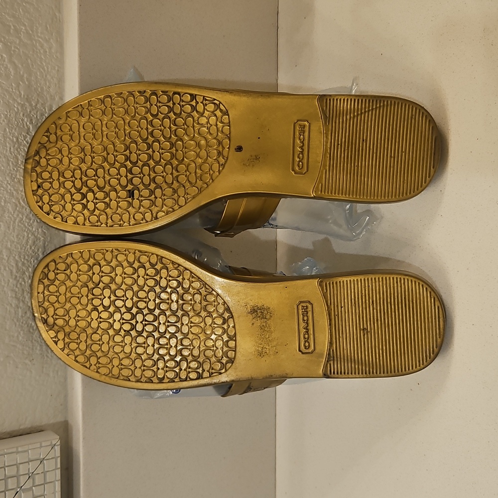 COACH Gold Women's Sandals sz 9.5B - Picture 6 of 7